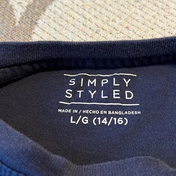 Big boys T-shirt Bundle, size large, 3 pieces - Picture 8 of 9